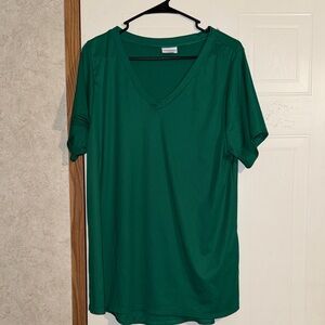 LuLaRoe Emerald V-Neck Short Sleeve Tee
